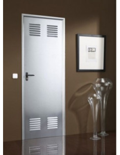 Puerta galvanizada con...