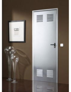 Puerta galvanizada con...
